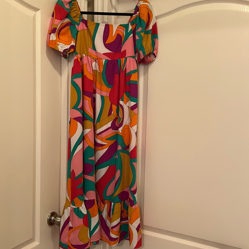 Midi multicolored dress.